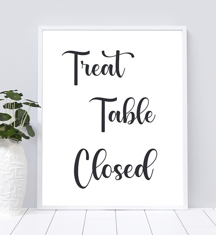 Treat Table Closed Table Sign